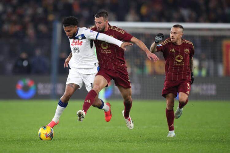Atalanta đai chiến Roma