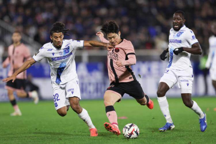 PSG chạm trán Auxerre